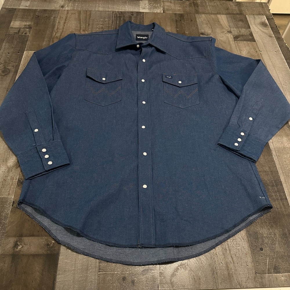 Wrangler Western Shirt‎ Mens Sz M Blue Denim Pearl Snap Rodeo Cowboy  MS7011D